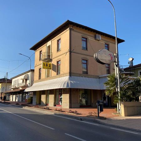 Al 182 Hotel Fornaci di Barga Eksteriør billede